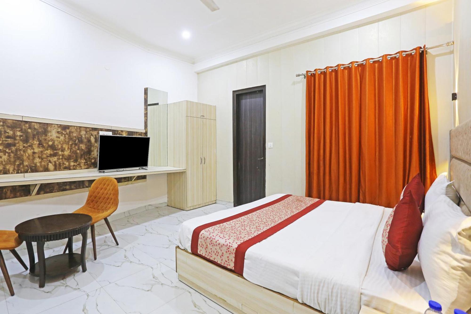 The Almora Residency - Complimentary Airport Trasnfer Hotel Új-Delhi Kültér fotó