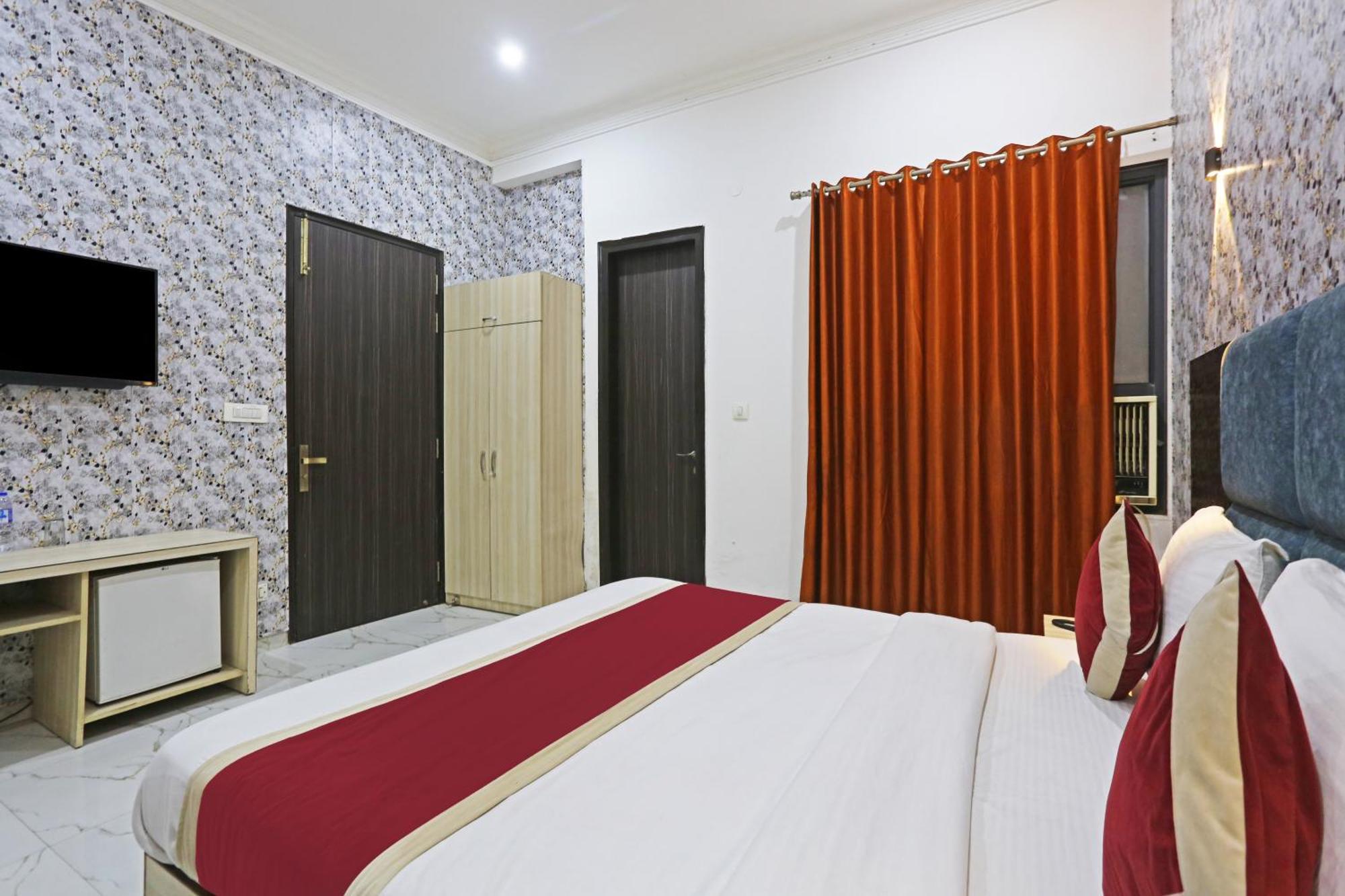 The Almora Residency - Complimentary Airport Trasnfer Hotel Új-Delhi Kültér fotó