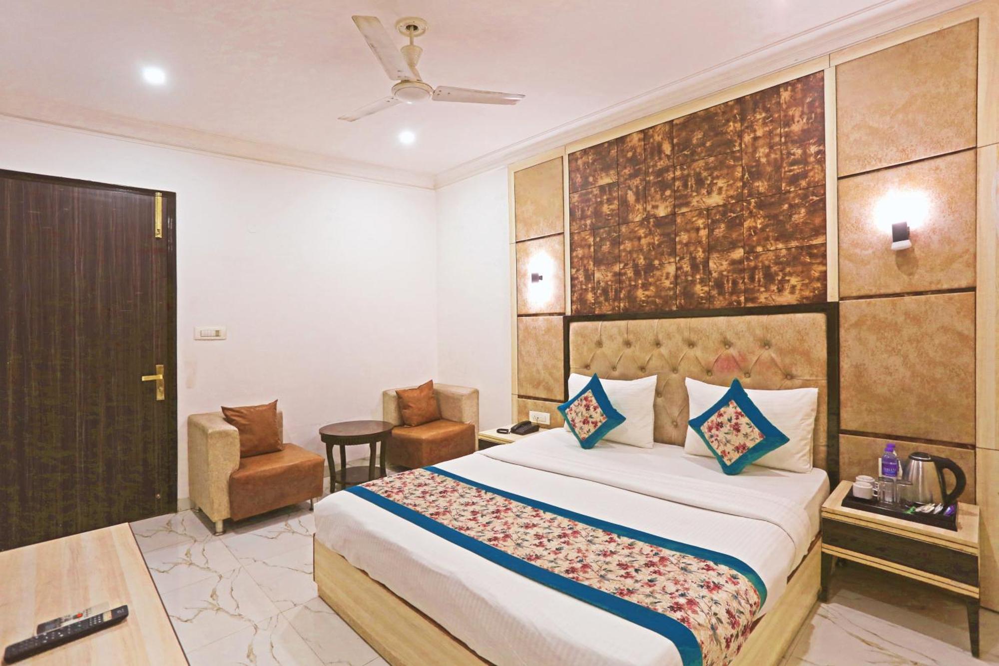 The Almora Residency - Complimentary Airport Trasnfer Hotel Új-Delhi Kültér fotó