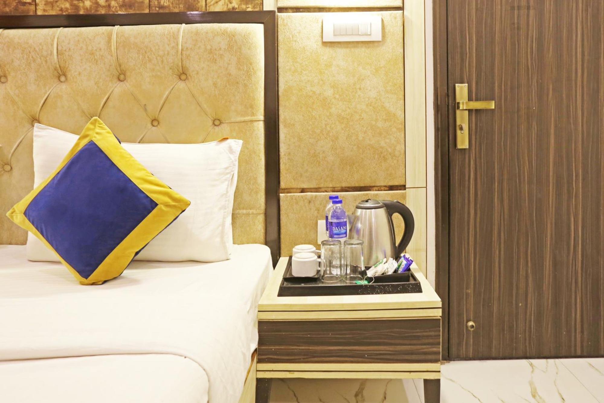 The Almora Residency - Complimentary Airport Trasnfer Hotel Új-Delhi Kültér fotó