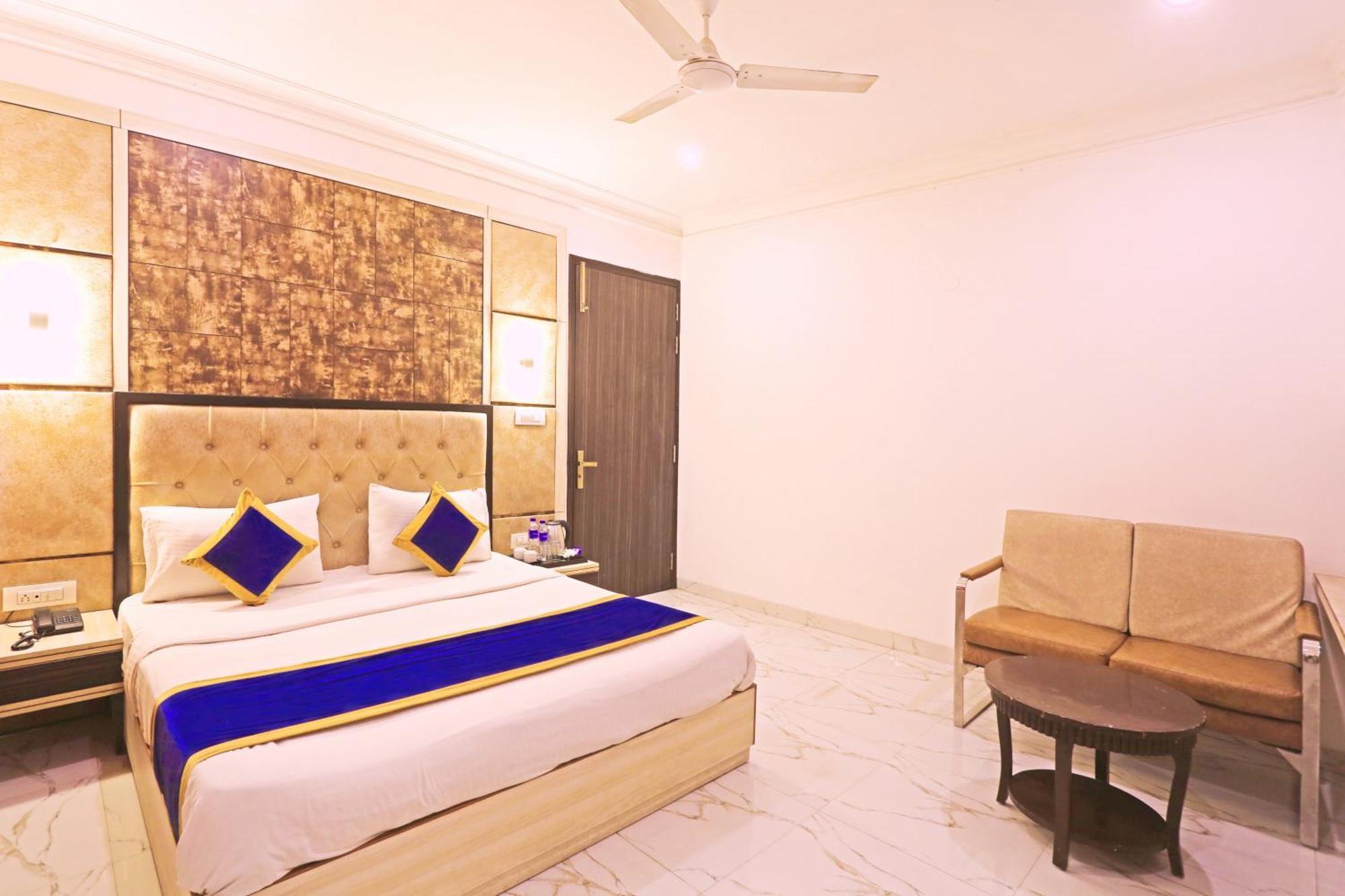 The Almora Residency - Complimentary Airport Trasnfer Hotel Új-Delhi Kültér fotó