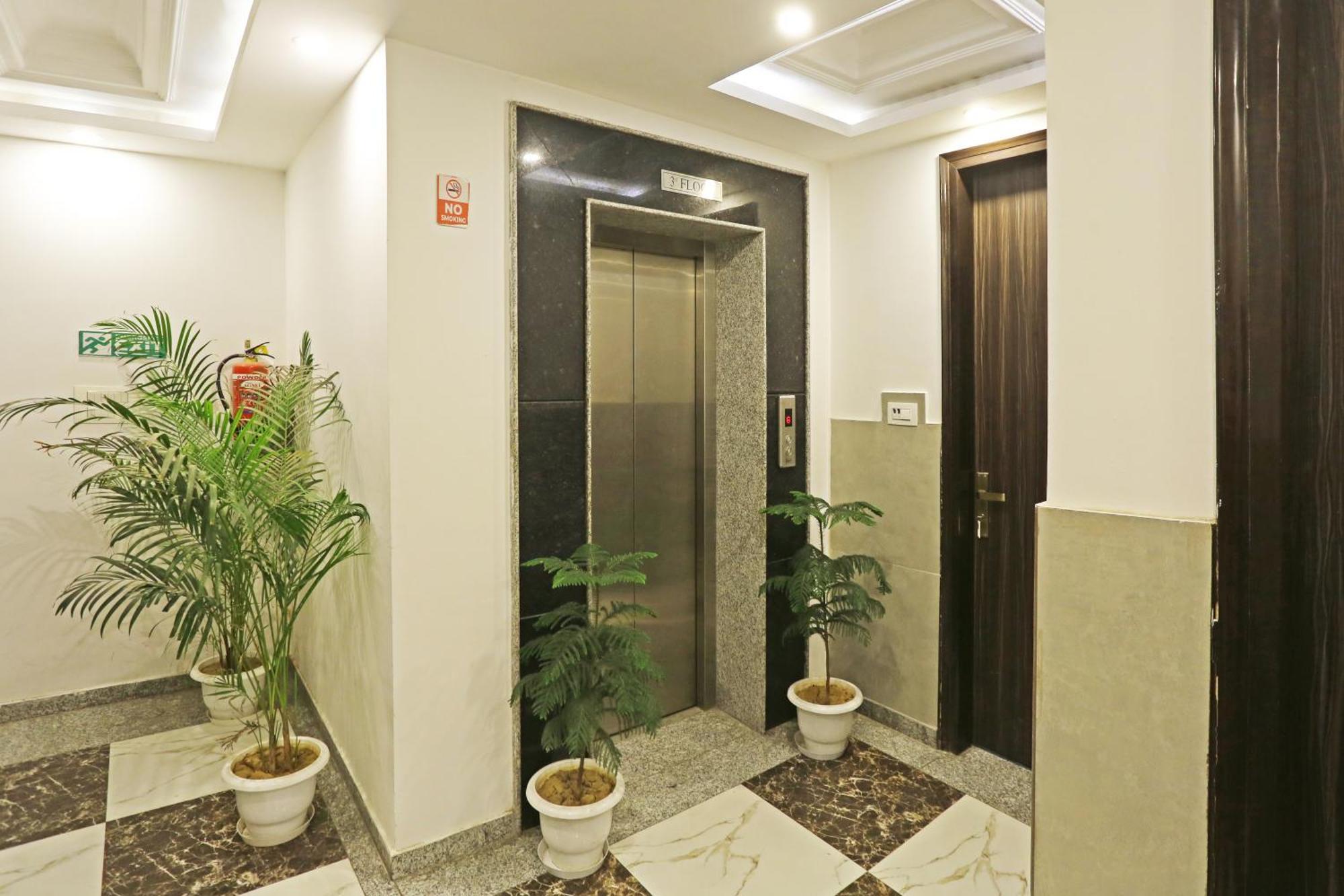 The Almora Residency - Complimentary Airport Trasnfer Hotel Új-Delhi Kültér fotó